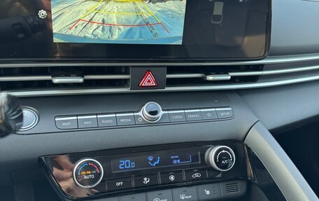 Hyundai Elantra, 2023 год, 2 280 000 рублей, 12 фотография