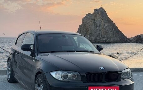 BMW 1 серия, 2010 год, 750 000 рублей, 12 фотография