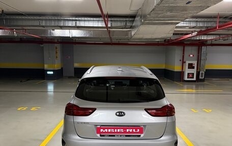 KIA cee'd III, 2019 год, 1 800 000 рублей, 5 фотография