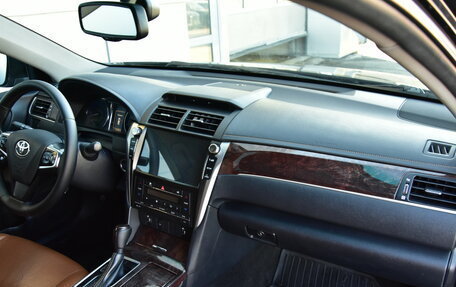 Toyota Camry, 2018 год, 2 099 000 рублей, 13 фотография