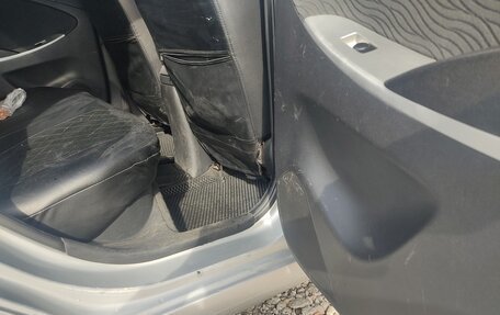 Hyundai Solaris II рестайлинг, 2011 год, 718 000 рублей, 11 фотография