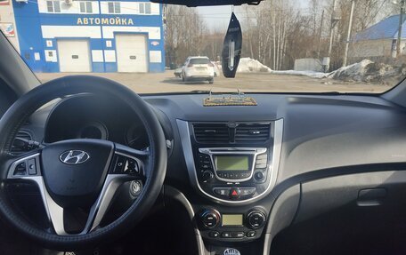 Hyundai Solaris II рестайлинг, 2011 год, 718 000 рублей, 7 фотография