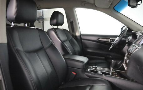 Nissan Pathfinder, 2015 год, 1 999 000 рублей, 19 фотография