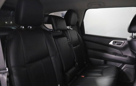 Nissan Pathfinder, 2015 год, 1 999 000 рублей, 20 фотография