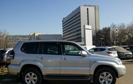 Toyota Land Cruiser Prado 120 рестайлинг, 2007 год, 2 498 000 рублей, 3 фотография