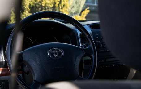 Toyota Land Cruiser Prado 120 рестайлинг, 2007 год, 2 498 000 рублей, 11 фотография