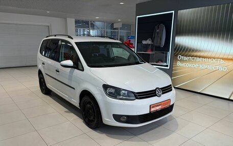 Volkswagen Touran III, 2012 год, 999 000 рублей, 3 фотография