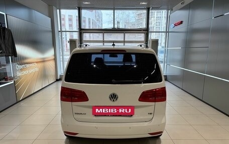 Volkswagen Touran III, 2012 год, 999 000 рублей, 5 фотография