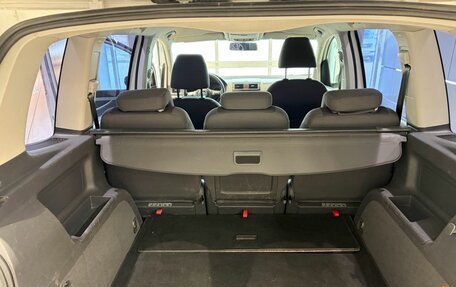 Volkswagen Touran III, 2012 год, 999 000 рублей, 11 фотография