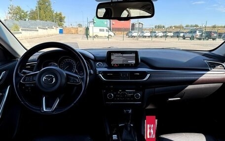 Mazda 6, 2017 год, 1 950 000 рублей, 17 фотография