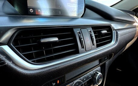 Mazda 6, 2017 год, 1 950 000 рублей, 25 фотография