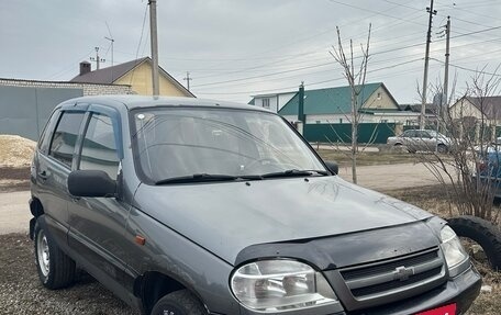 Chevrolet Niva I рестайлинг, 2005 год, 278 000 рублей, 2 фотография