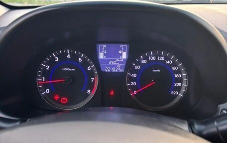 Hyundai Solaris II рестайлинг, 2016 год, 830 000 рублей, 8 фотография