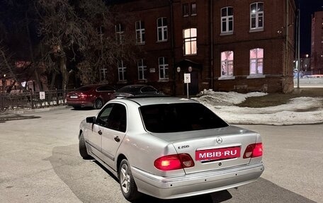 Mercedes-Benz E-Класс, 1997 год, 370 000 рублей, 8 фотография