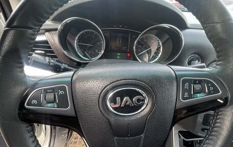 JAC T6, 2022 год, 1 850 000 рублей, 3 фотография