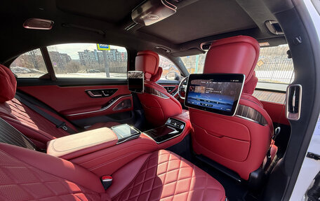 Mercedes-Benz S-Класс, 2022 год, 17 000 000 рублей, 18 фотография