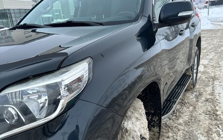 Toyota Land Cruiser Prado 150 рестайлинг 2, 2014 год, 3 150 000 рублей, 3 фотография