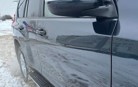 Toyota Land Cruiser Prado 150 рестайлинг 2, 2014 год, 3 150 000 рублей, 5 фотография