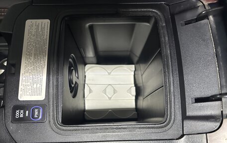 Toyota Land Cruiser Prado 150 рестайлинг 2, 2014 год, 3 150 000 рублей, 30 фотография