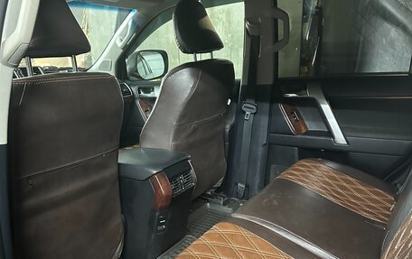 Toyota Land Cruiser Prado 150 рестайлинг 2, 2014 год, 3 150 000 рублей, 28 фотография