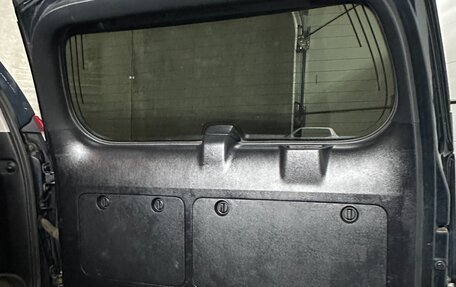 Toyota Land Cruiser Prado 150 рестайлинг 2, 2014 год, 3 150 000 рублей, 34 фотография