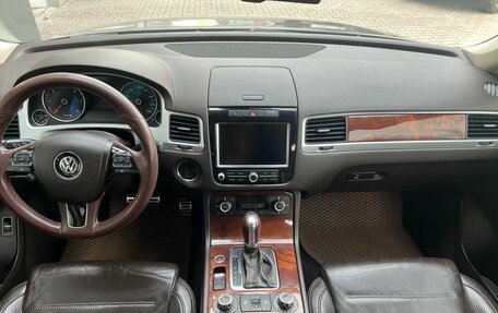 Volkswagen Touareg III, 2011 год, 1 899 000 рублей, 9 фотография