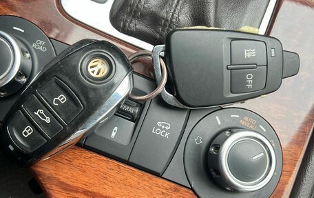 Volkswagen Touareg III, 2011 год, 1 899 000 рублей, 24 фотография