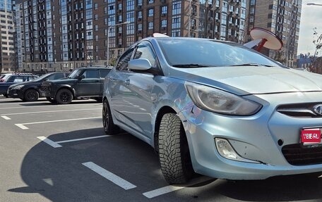 Hyundai Solaris II рестайлинг, 2011 год, 560 000 рублей, 1 фотография