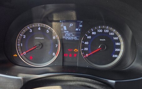 Hyundai Solaris II рестайлинг, 2011 год, 560 000 рублей, 16 фотография