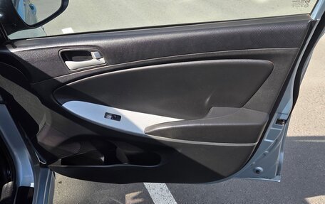 Hyundai Solaris II рестайлинг, 2011 год, 560 000 рублей, 11 фотография