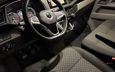 Volkswagen Caravelle T6 рестайлинг, 2020 год, 4 850 000 рублей, 4 фотография