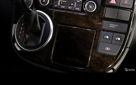 Volkswagen Multivan T5, 2013 год, 2 999 999 рублей, 4 фотография