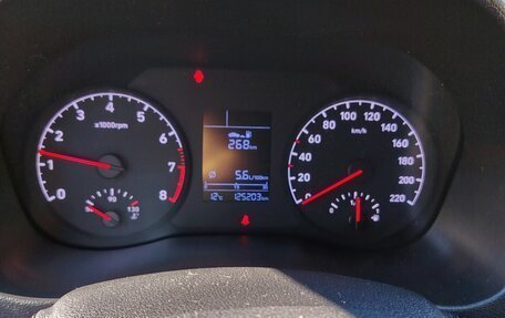 Hyundai Solaris II рестайлинг, 2018 год, 1 180 000 рублей, 7 фотография