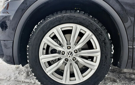 Volkswagen Tiguan II, 2018 год, 2 500 000 рублей, 11 фотография