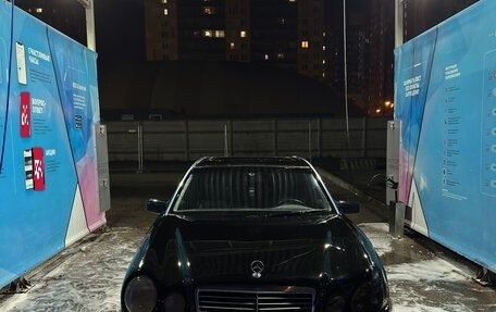 Mercedes-Benz E-Класс, 1999 год, 190 000 рублей, 1 фотография