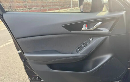 Mazda CX-4, 2022 год, 1 900 040 рублей, 7 фотография