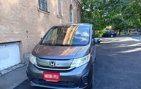 Honda Stepwgn IV, 2015 год, 1 750 000 рублей, 4 фотография