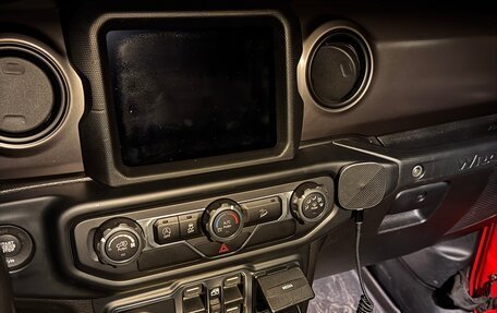 Jeep Wrangler, 2019 год, 3 350 000 рублей, 21 фотография