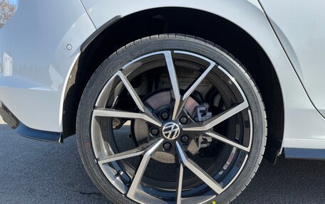 Volkswagen Golf VIII, 2022 год, 3 150 000 рублей, 10 фотография