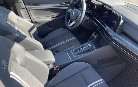 Volkswagen Golf VIII, 2022 год, 3 150 000 рублей, 17 фотография