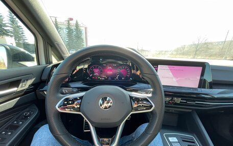 Volkswagen Golf VIII, 2022 год, 3 150 000 рублей, 16 фотография