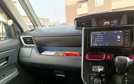 Toyota Roomy I, 2018 год, 900 000 рублей, 18 фотография