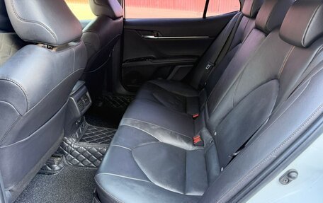 Toyota Camry, 2021 год, 2 850 000 рублей, 11 фотография