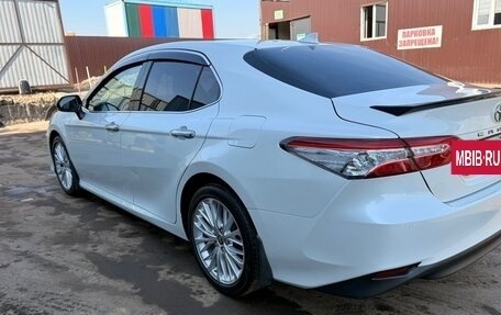 Toyota Camry, 2021 год, 2 850 000 рублей, 7 фотография