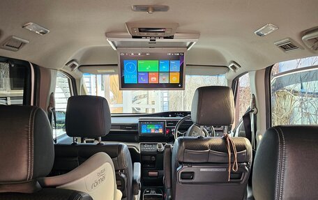 Honda Stepwgn IV, 2017 год, 2 450 000 рублей, 2 фотография