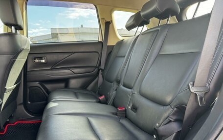 Mitsubishi Outlander III рестайлинг 3, 2019 год, 1 939 000 рублей, 7 фотография