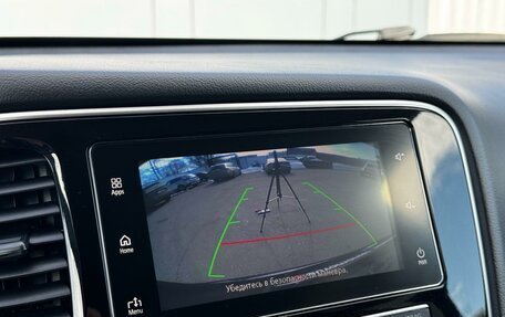 Mitsubishi Outlander III рестайлинг 3, 2019 год, 1 939 000 рублей, 22 фотография