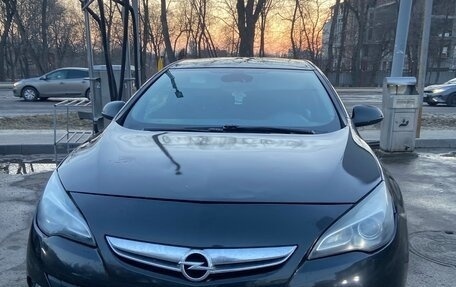 Opel Astra J, 2013 год, 750 000 рублей, 1 фотография