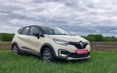 Renault Kaptur I рестайлинг, 2017 год, 1 040 000 рублей, 4 фотография