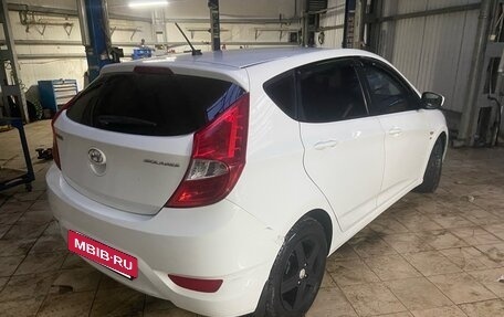 Hyundai Solaris II рестайлинг, 2013 год, 870 000 рублей, 4 фотография